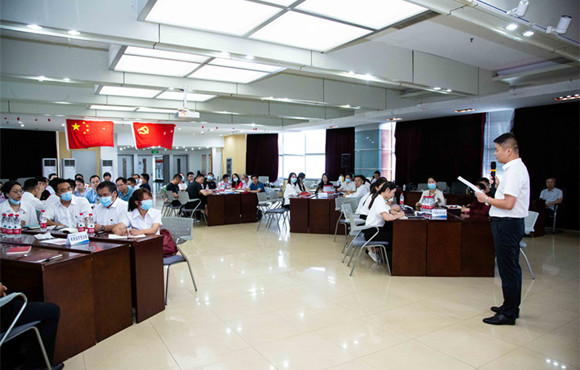 1xBET一时党委组织“百年党史中的红色经典研读”活动